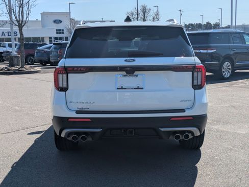 Certified 2025 Ford Explorer Platinum w/ Ultimate Package image 5