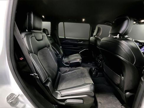 Used 2021 Jeep Grand Cherokee L Laredo image 26