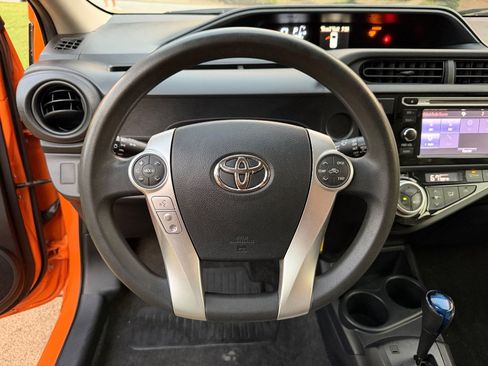 Used 2016 Toyota Prius C One FWD image 13