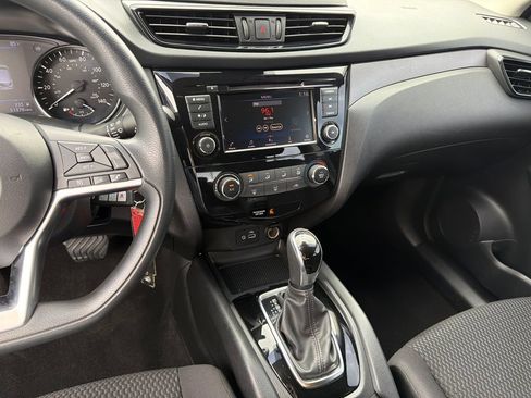 Used 2020 Nissan Rogue Sport S FWD image 27