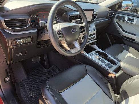 Used 2023 Ford Explorer XLT w/ Equipment Group 202A image 20