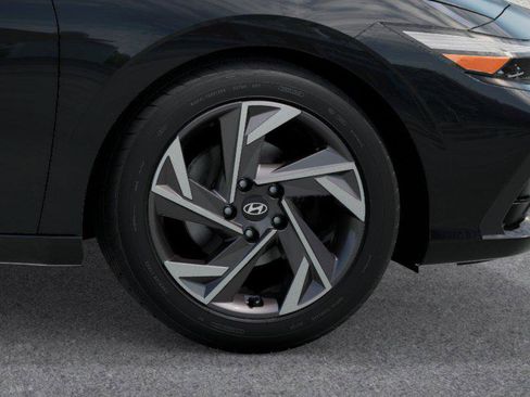 New 2026 Hyundai Elantra Limited image 8