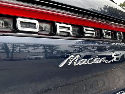 Used 2020 Porsche Macan S image 31