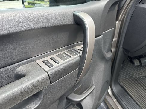 Used 2013 Chevrolet Silverado 2500 LT w/ Interior Plus Package AWD/4WD image 12