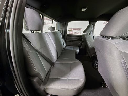 Used 2024 RAM 2500 Tradesman w/ Chrome Appearance Group image 30