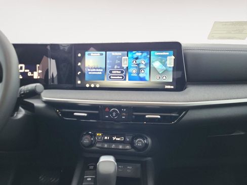 New 2026 Nissan Kicks SV w/ SV Premium Package image 14