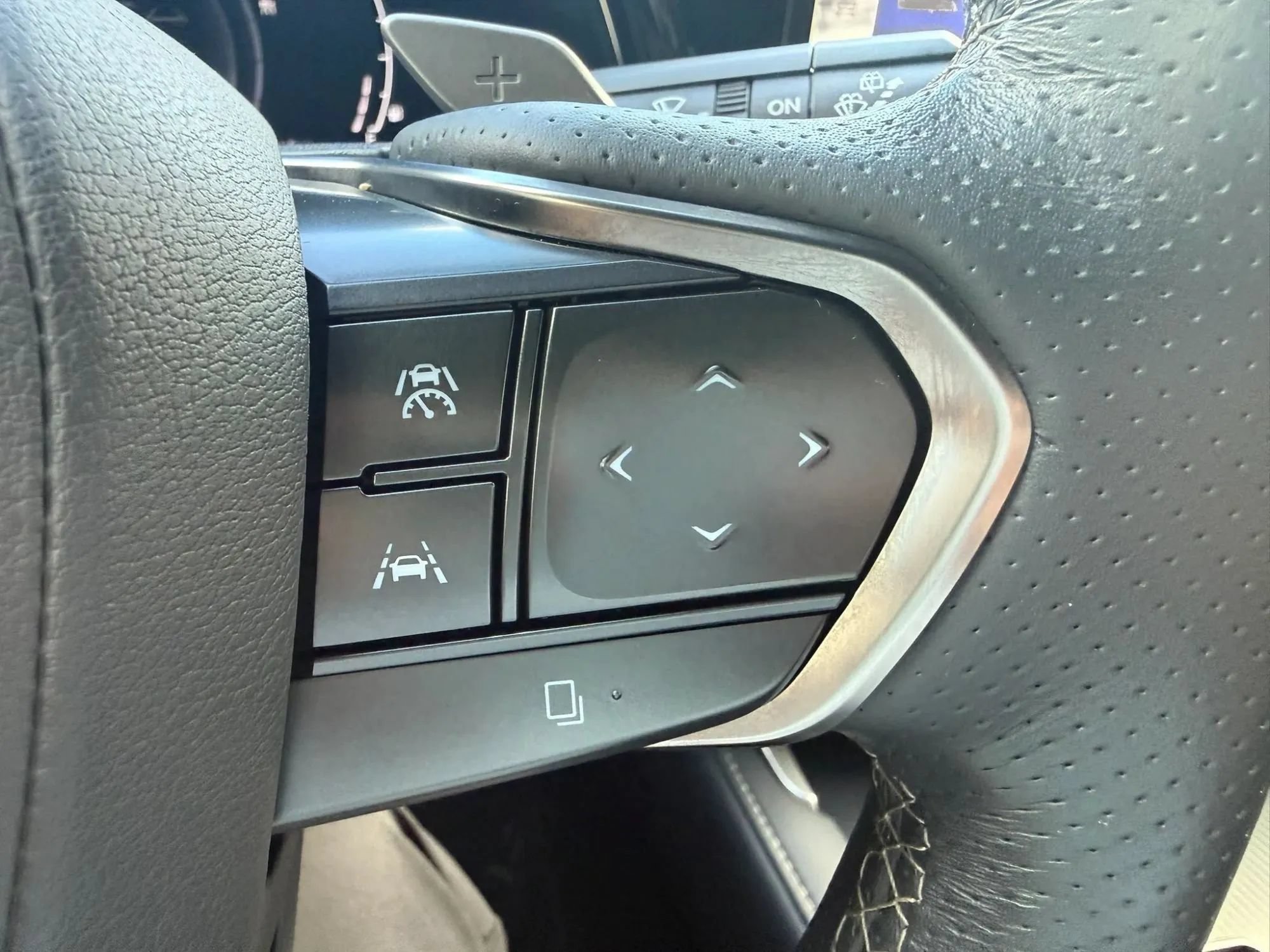 Used 2023 Lexus RX 500h F Sport w/ Cold Area Package AWD/4WD image 12