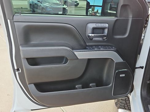 Used 2015 Chevrolet Silverado 2500 LTZ w/ LTZ Plus Package image 12