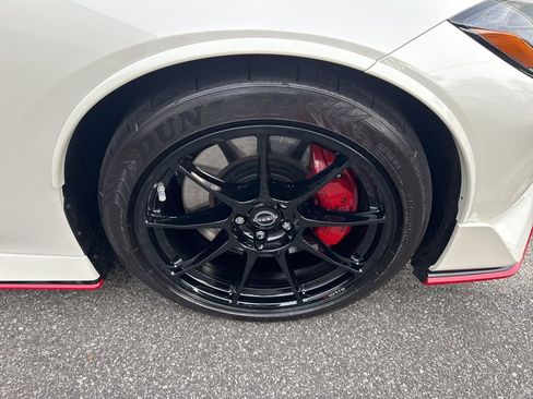 Used 2025 Nissan Z NISMO w/ Floor Mat Package image 21