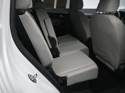 Used 2020 Volkswagen Tiguan SE FWD image 27