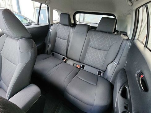 Used 2024 Toyota Corolla Cross LE image 23