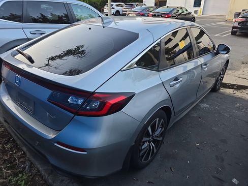 Certified 2023 Honda Civic EX-L image 4