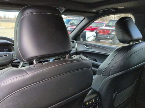 Certified 2024 Jeep Grand Cherokee L Limited w/ Luxury Tech Group II image 28