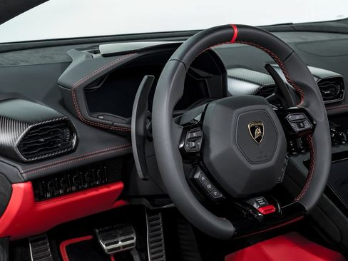 Used 2024 Lamborghini Huracan Tecnica RWD image 13