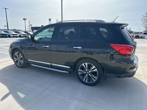 Used 2018 Nissan Pathfinder Platinum w/ Cargo Package FWD image 17