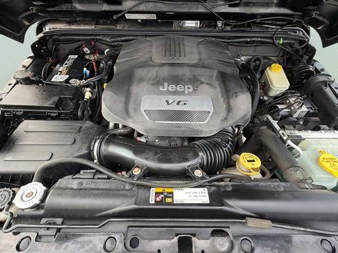 Used 2014 Jeep Wrangler Sport w/ Quick Order Package 23S AWD/4WD image 27