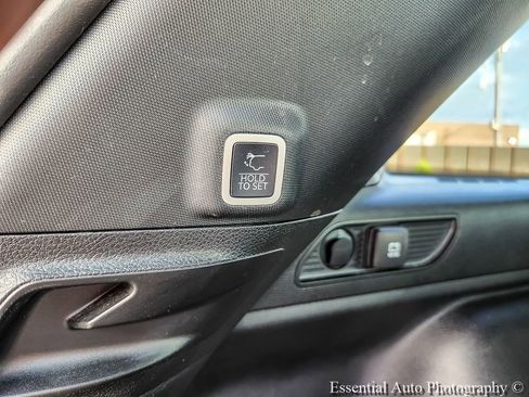 Used 2022 Jeep Grand Cherokee Altitude AWD/4WD image 19