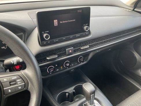 Used 2023 Honda HR-V LX image 13