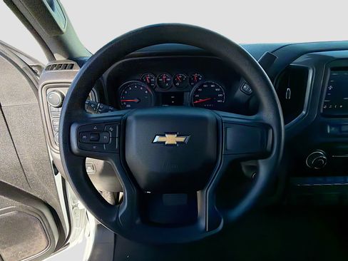 Used 2024 Chevrolet Silverado 2500 Custom w/ Custom Value Package image 40