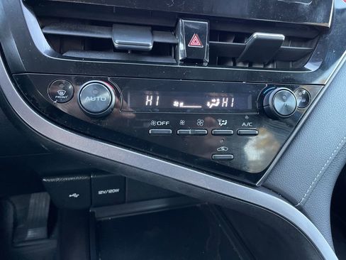 Certified 2024 Toyota Camry SE w/ Convenience Package image 12