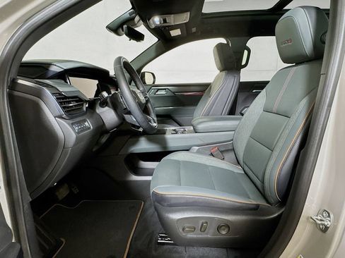 Certified 2026 GMC Acadia AT4 w/ Luxury Package AWD/4WD image 20