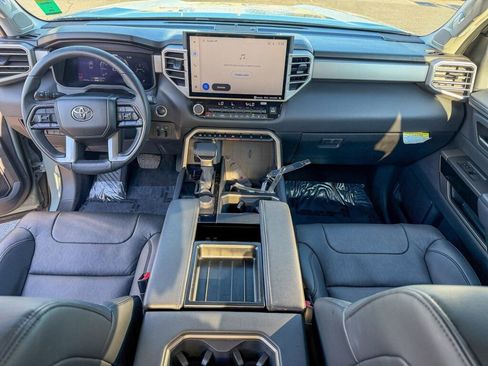 Used 2024 Toyota Tundra Limited image 23
