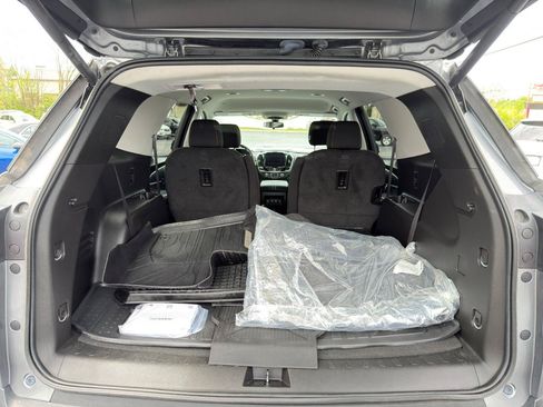 Used 2019 Chevrolet Traverse LT w/ LPO, Floor Liner Package AWD/4WD image 75