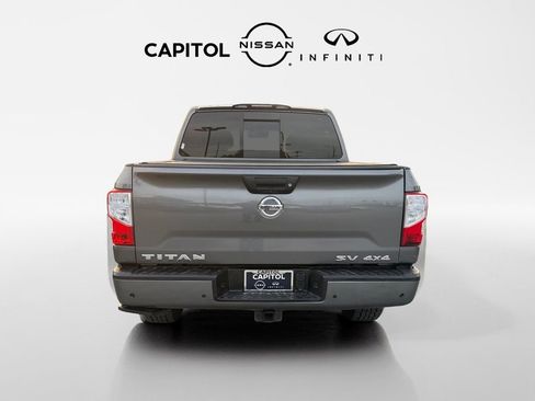 Used 2021 Nissan Titan SV w/ Accessory Utility Package image 6