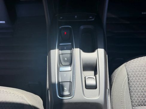 Used 2022 Chevrolet Bolt LT FWD image 21