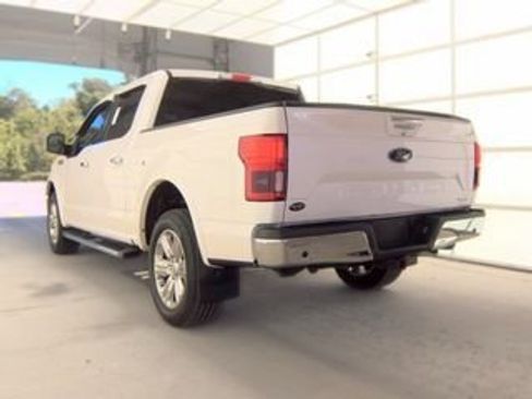 Used 2018 Ford F150 Lariat w/ Equipment Group 502A Luxury AWD/4WD image 4