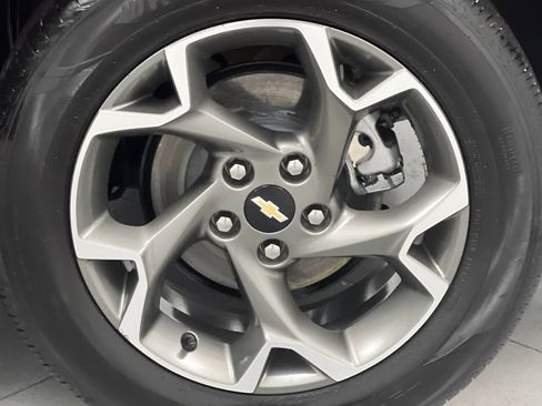 Used 2025 Chevrolet Trax LT w/ LT Convenience Package FWD image 66