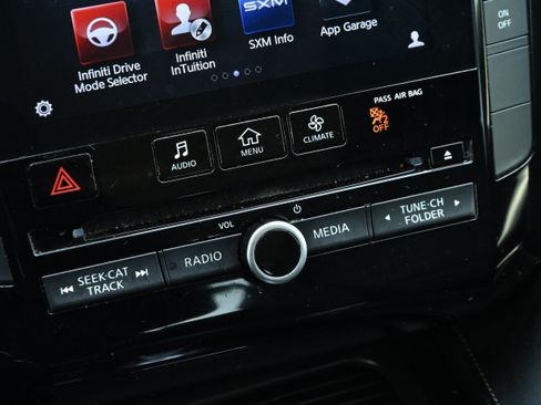 Used 2019 INFINITI QX50 Luxe FWD image 17
