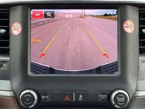 Used 2024 RAM 2500 Big Horn AWD/4WD image 12