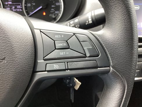 Used 2023 Nissan Versa S image 18