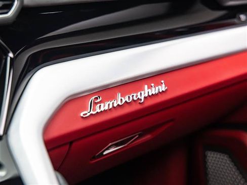 Used 2020 Lamborghini Urus AWD/4WD image 29
