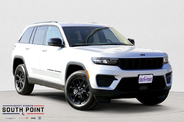 New 2025 Jeep Grand Cherokee Altitude RWD image 1