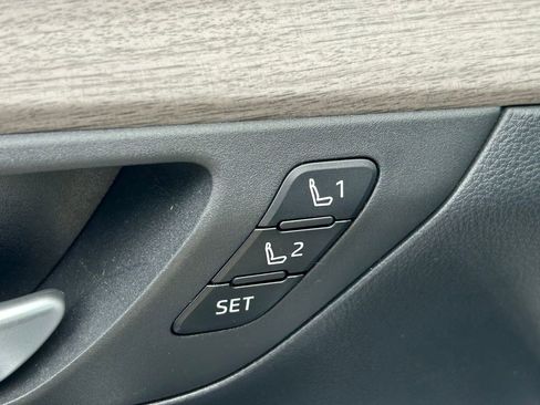 Used 2024 Toyota Grand Highlander Limited image 28