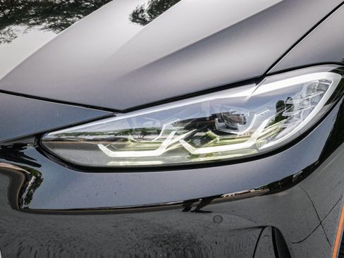 Used 2022 BMW 430i Coupe w/ Convenience Package RWD image 6