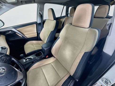 Used 2018 Toyota RAV4 XLE FWD image 10