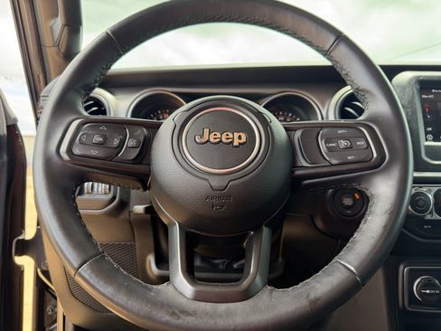 Used 2022 Jeep Gladiator Sport AWD/4WD image 43