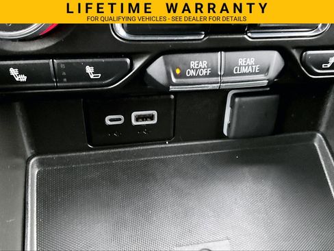 Used 2024 Chevrolet Tahoe Z71 w/ Z71 Off-Road Package AWD/4WD image 29