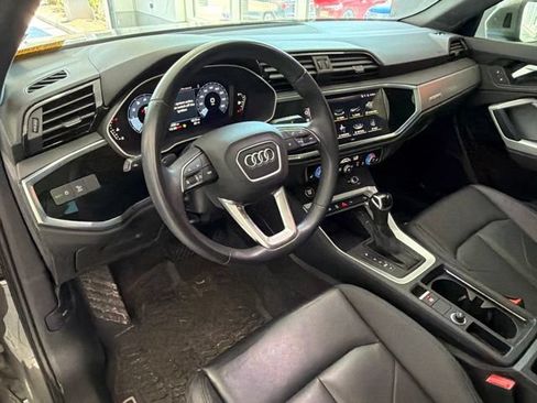 Used 2023 Audi Q3 2.0T Premium w/ Convenience Package AWD/4WD image 9