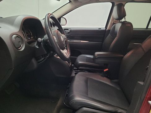 Used 2017 Jeep Compass Latitude AWD/4WD image 17