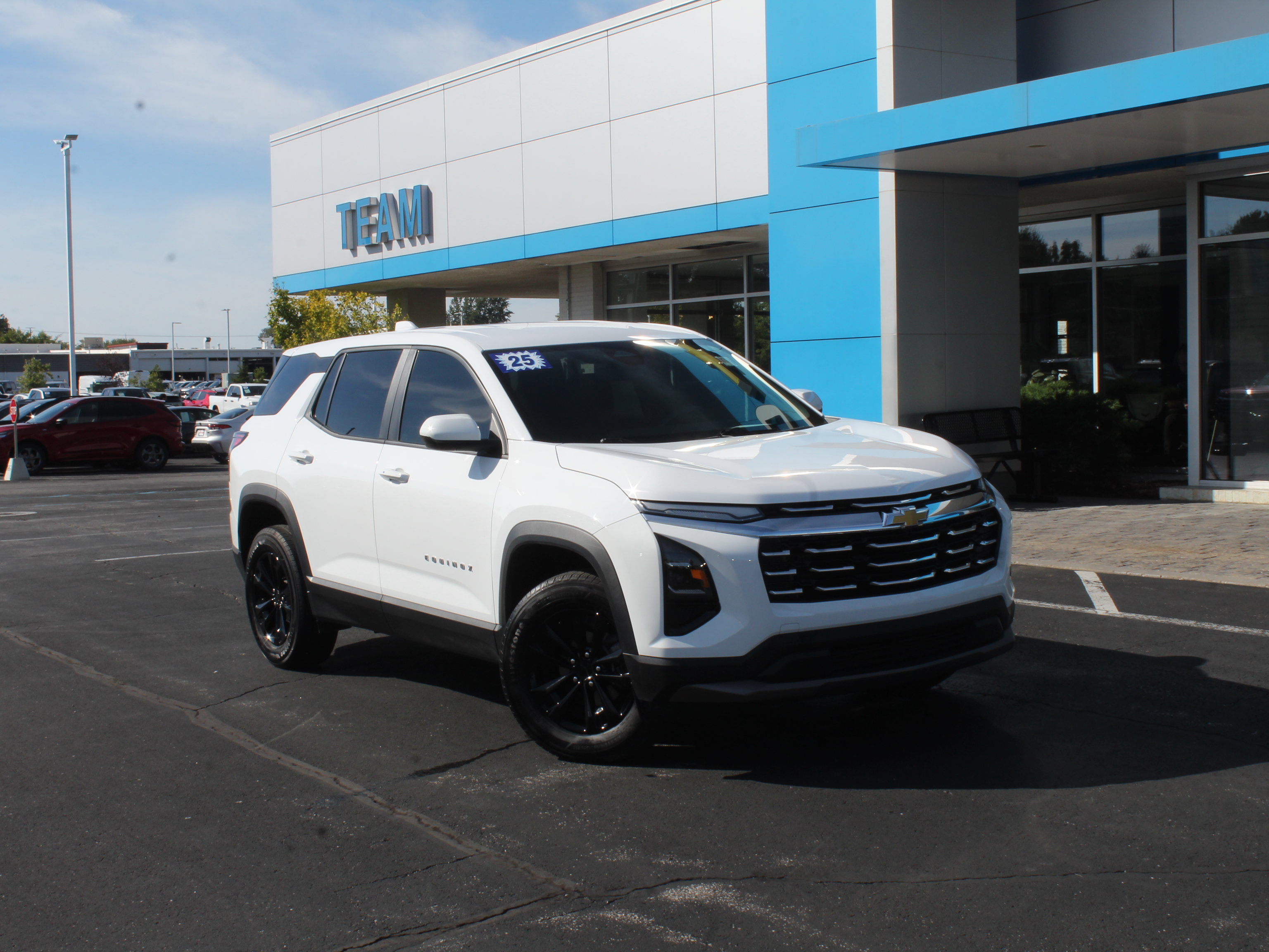 Certified 2025 Chevrolet Equinox LT FWD image 4