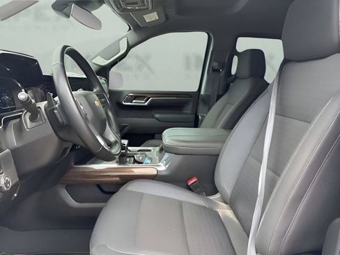 Used 2024 Chevrolet Silverado 1500 LT AWD/4WD image 8