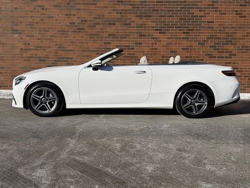 Used 2021 Mercedes-Benz E 450 4MATIC Cabriolet image 2
