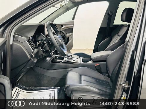 Certified 2025 Audi Q5 e Premium Plus w/ Premium Plus Package AWD/4WD image 12