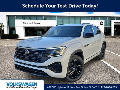 New 2026 Volkswagen Atlas Cross Sport SEL R-Line AWD/4WD image 1