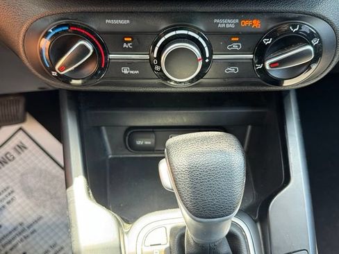 Used 2024 Kia Soul LX w/ Option Group 015 FWD image 17