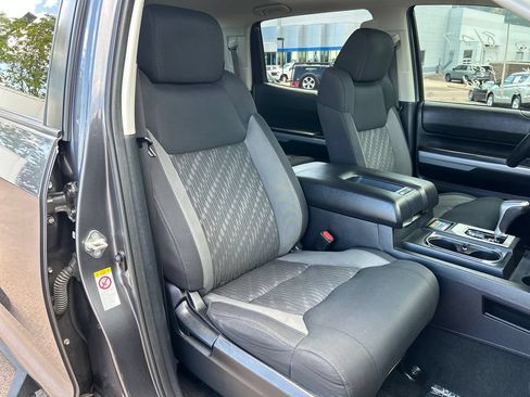 Used 2019 Toyota Tundra SR5 AWD/4WD image 17